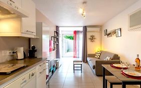 Beau studio avec grande terrasse
